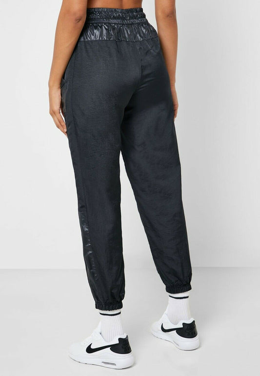 Nike Lifestyle Pants